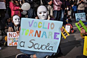 A scuola non ci si infetta, al governo si litiga