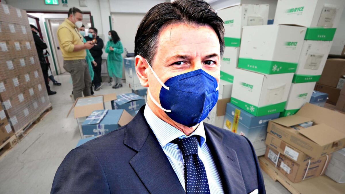 I vaccini c’erano, Conte non li ha presi