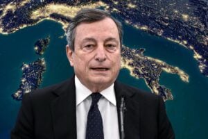 Draghi detta la linea ai governatori. «In ogni hub 672 vaccinati al giorno»