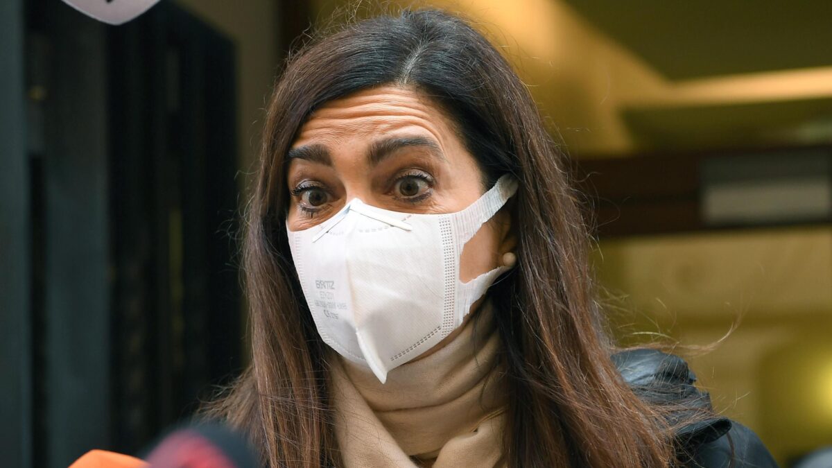 Trovatele un compagno altrimenti la Boldrini schiavizza le collaboratrici
