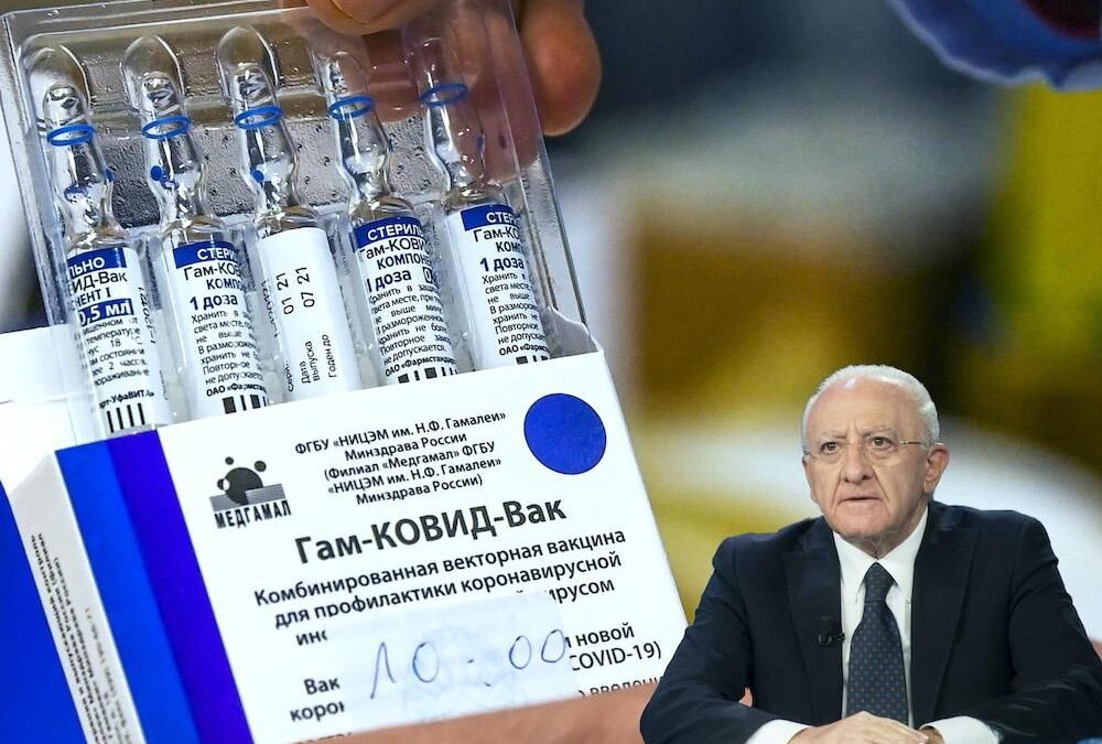 De Luca compra lo Sputnik ma manca l’ok di Ema e Aifa