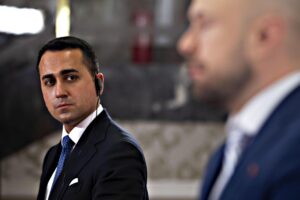 I big M5s in bilico a caccia del «buen retiro»