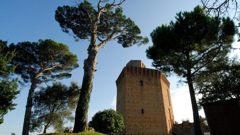 Torre di Oriolo dei Fichi (ph Fabio Liverani)