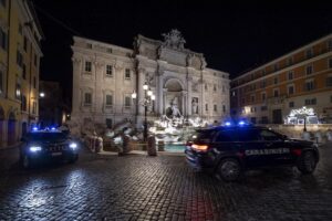 Chiuderci tutti è diventato una specie di dogma