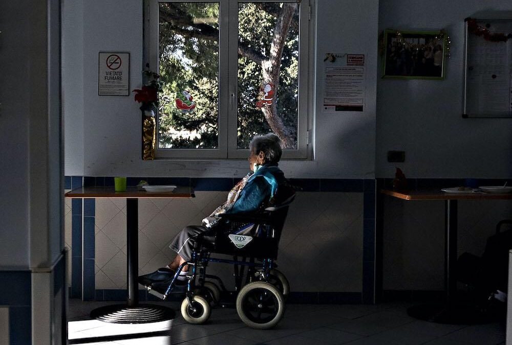 Nessun protocollo sulle Rsa, ma la Zampa incolpa le Regioni