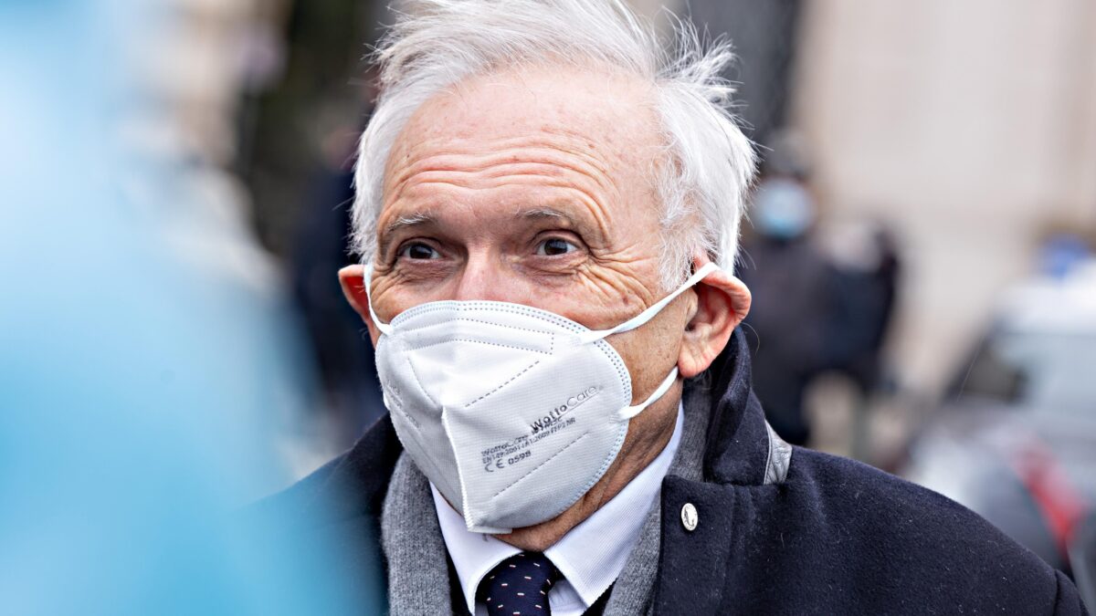Bianchi riporta la scuola indietro di un anno