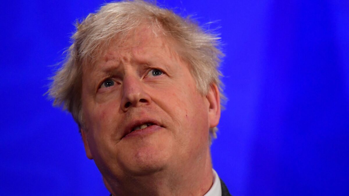 Il tackle di Johnson sulle sei inglesi ha salvato il football e sbertucciato l’Ue