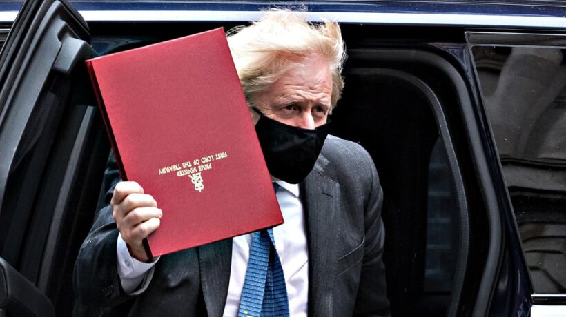 Johnson trionfa con Brexit e vaccini ma lo indagano per i lavori in casa