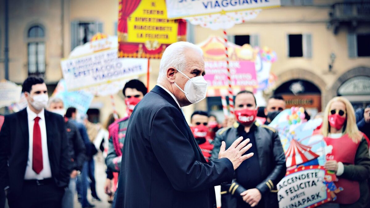 La Regione nascose i siti avvelenati. I «compagni» ora processano Giani