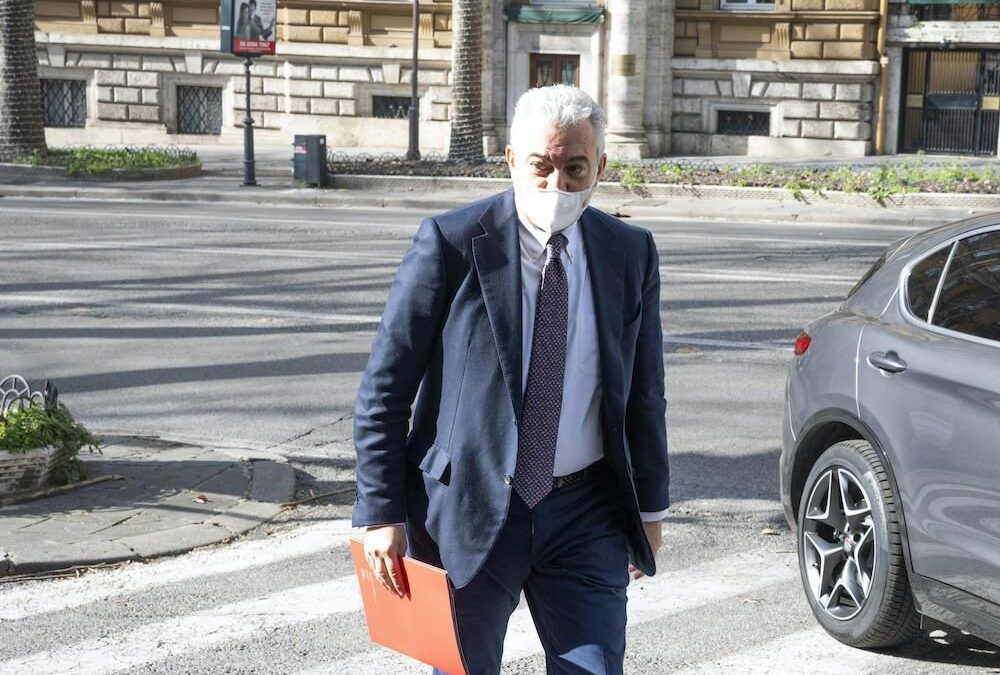 Arcuri sotto inchiesta per peculato