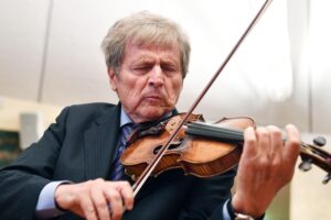 «Da anni la sinistra si è impossessata della nostra cultura»