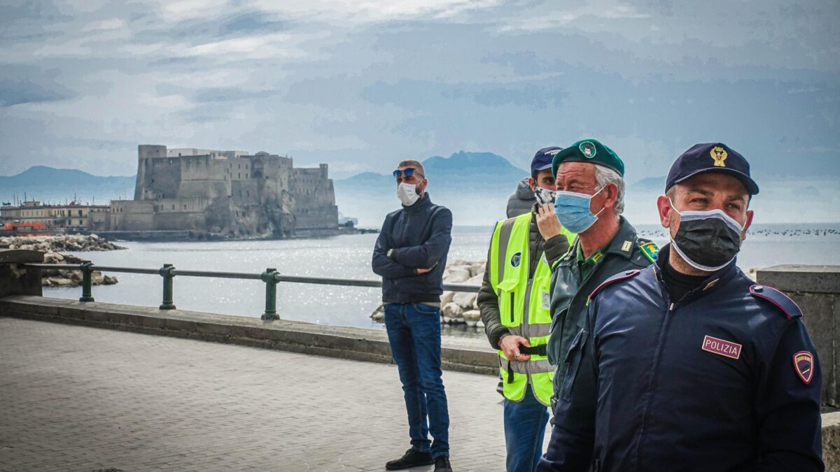 Pasqua in balìa di regolamenti folli. I sindaci giocano a chi vieta di più