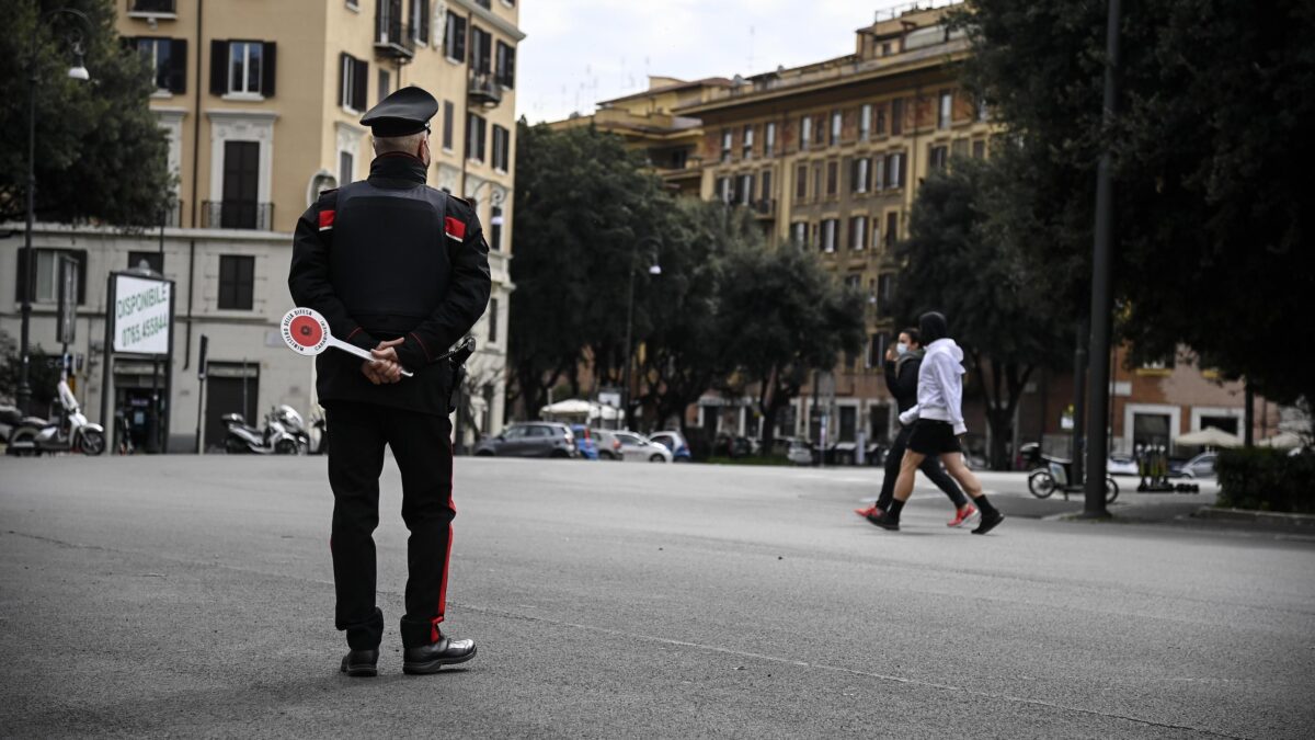 Ancora caccia ai runner, intanto è pieno di abusivi del reddito di cittadinanza