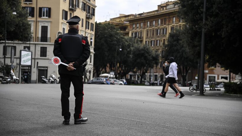 Ancora caccia ai runner, intanto è pieno di abusivi del reddito di cittadinanza