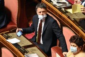 Renzi si dà alla sanità per mettere bocca sui soldi dell’Europa