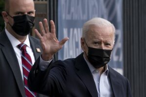 Trame di Biden sulla Corte suprema. Per comandare pronto a stravolgerla