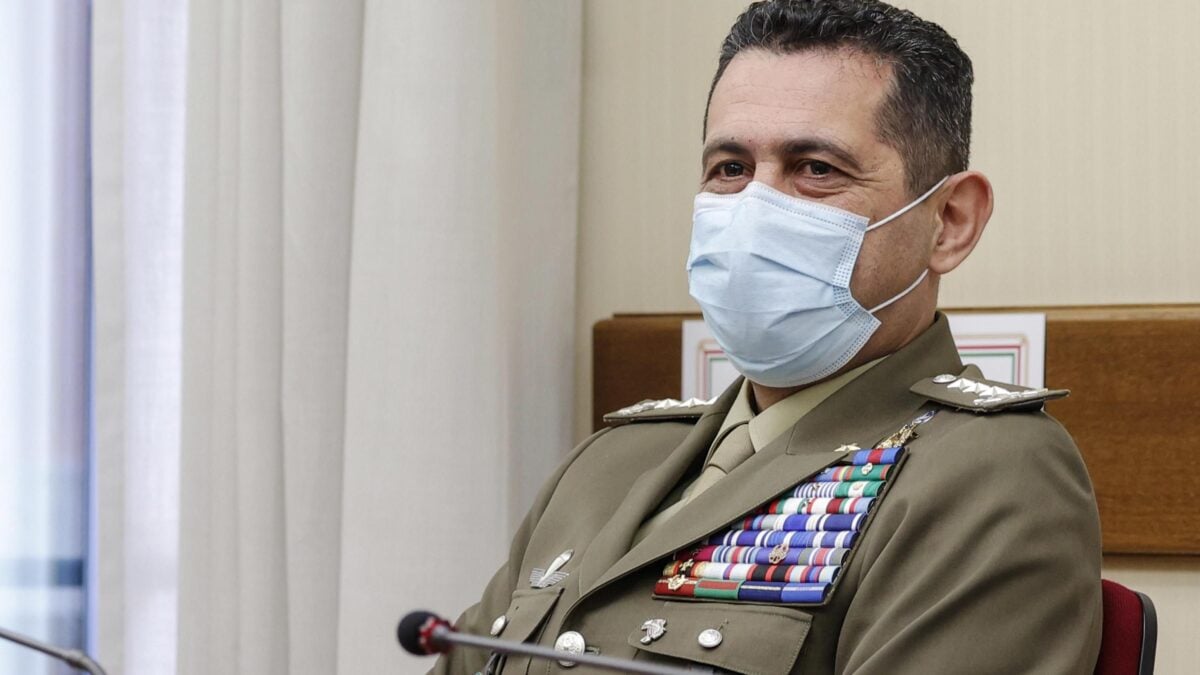 Figliuolo vara una nuova ordinanza per frenare i «frontalieri» del vaccino