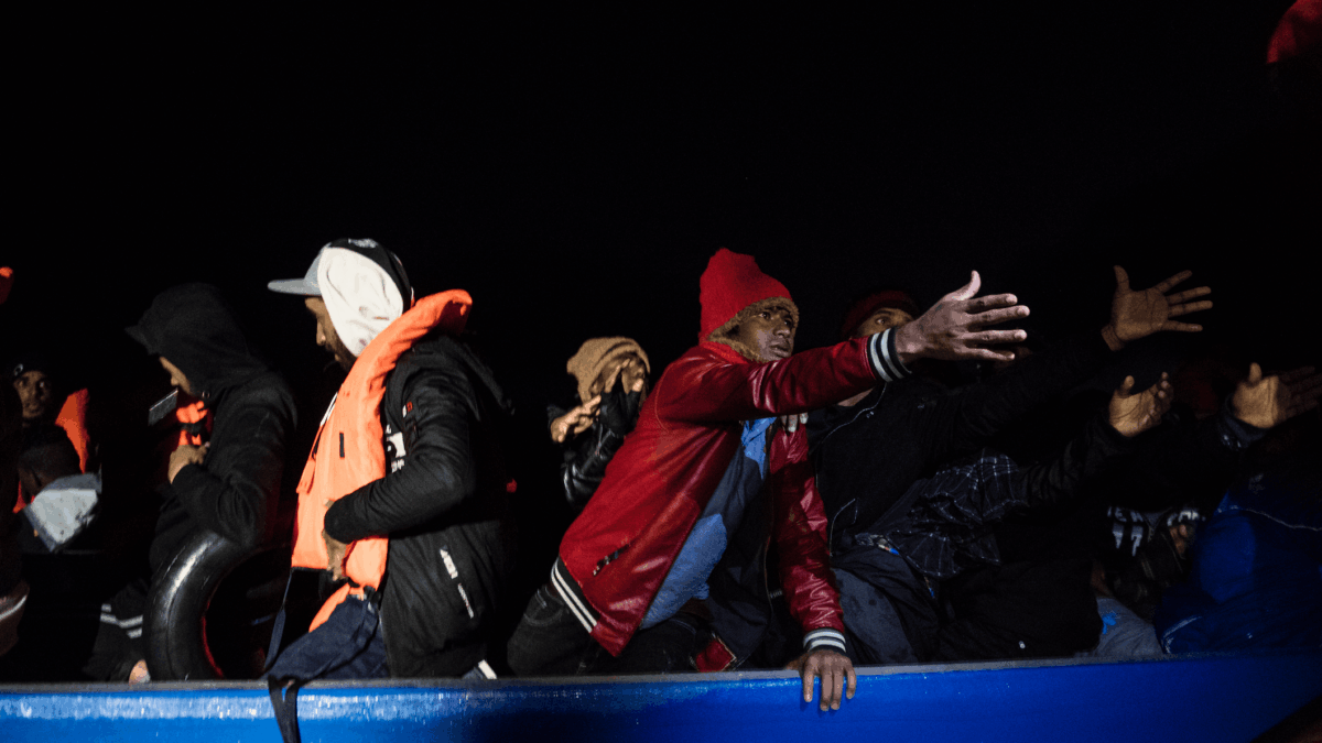 Finti tentativi di suicidio sulle navi delle Ong