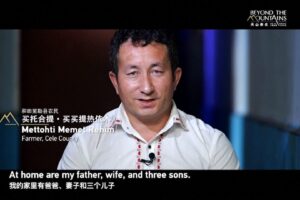 Il documentario di Cctv dallo Xinjiang – Lavorare per la famiglia