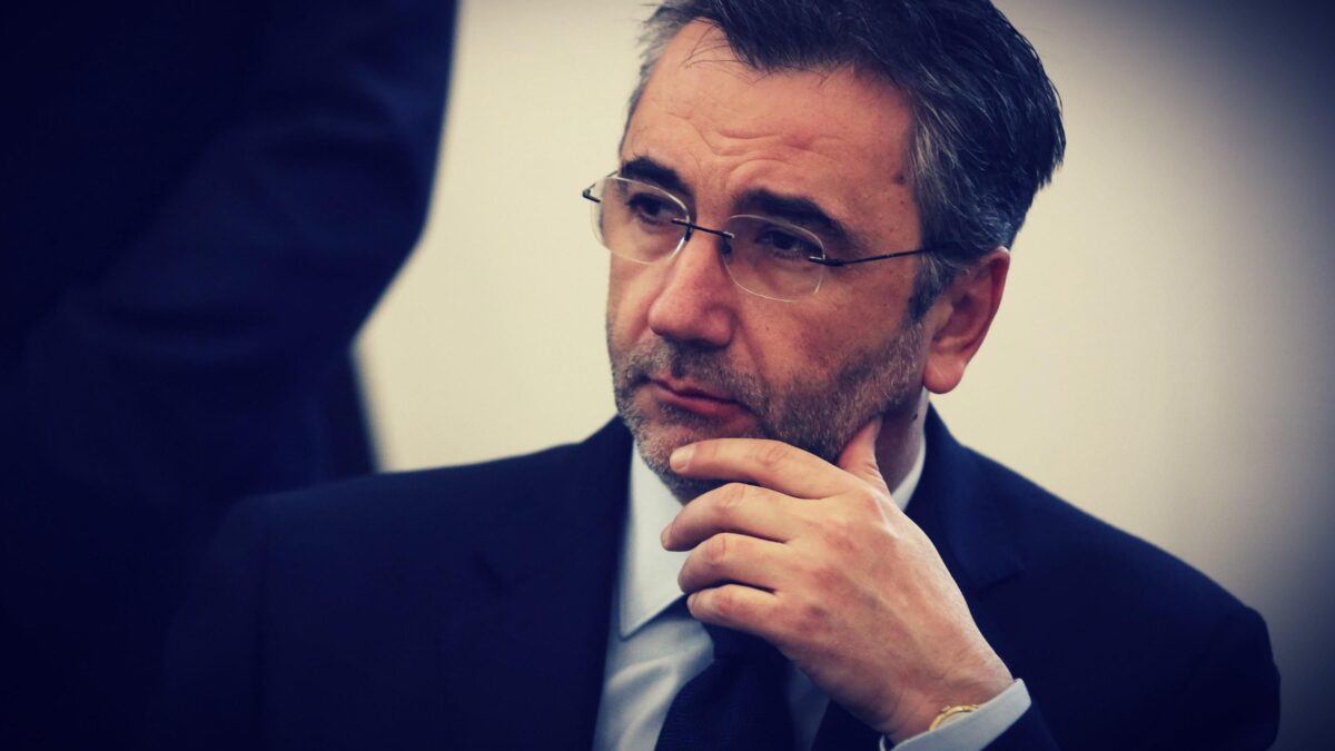 Trasferito il procuratore caro al Pd, il «feudo» di Delrio inizia a tremare