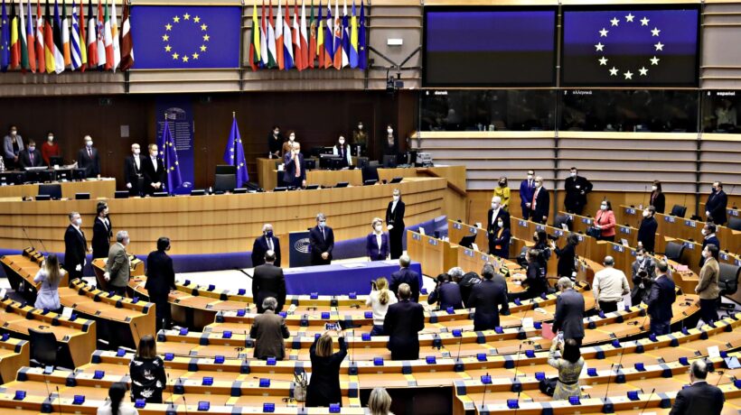 Il Parlamento europeo fa a pezzi il Recovery