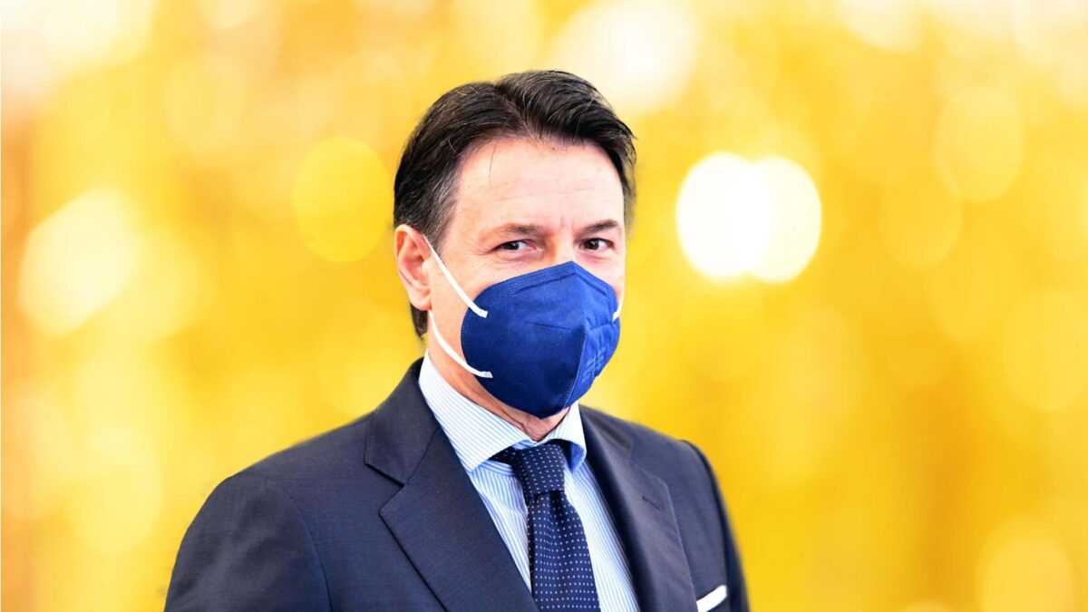 Conte si prende i grillini senza dire nulla