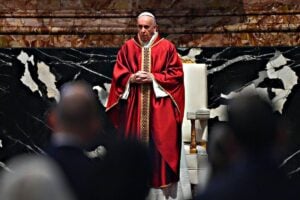 I preti tedeschi si ribellano al Papa e benedicono le coppie omosessuali