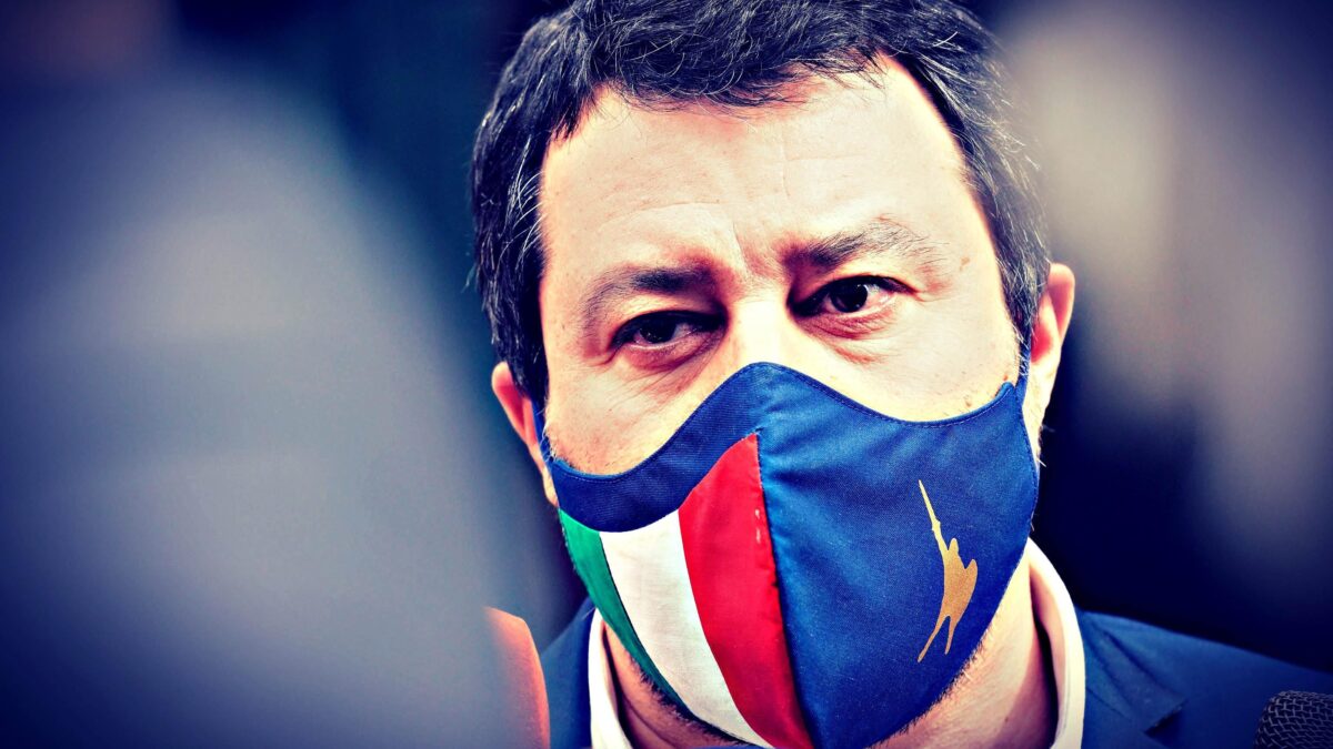 Pressing di Salvini per le riaperture. E lo segue anche un pezzetto del Pd
