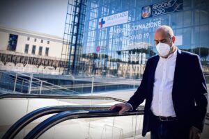 Zingaretti premia i «fedelissimi». Niente lockdown per gli stipendi