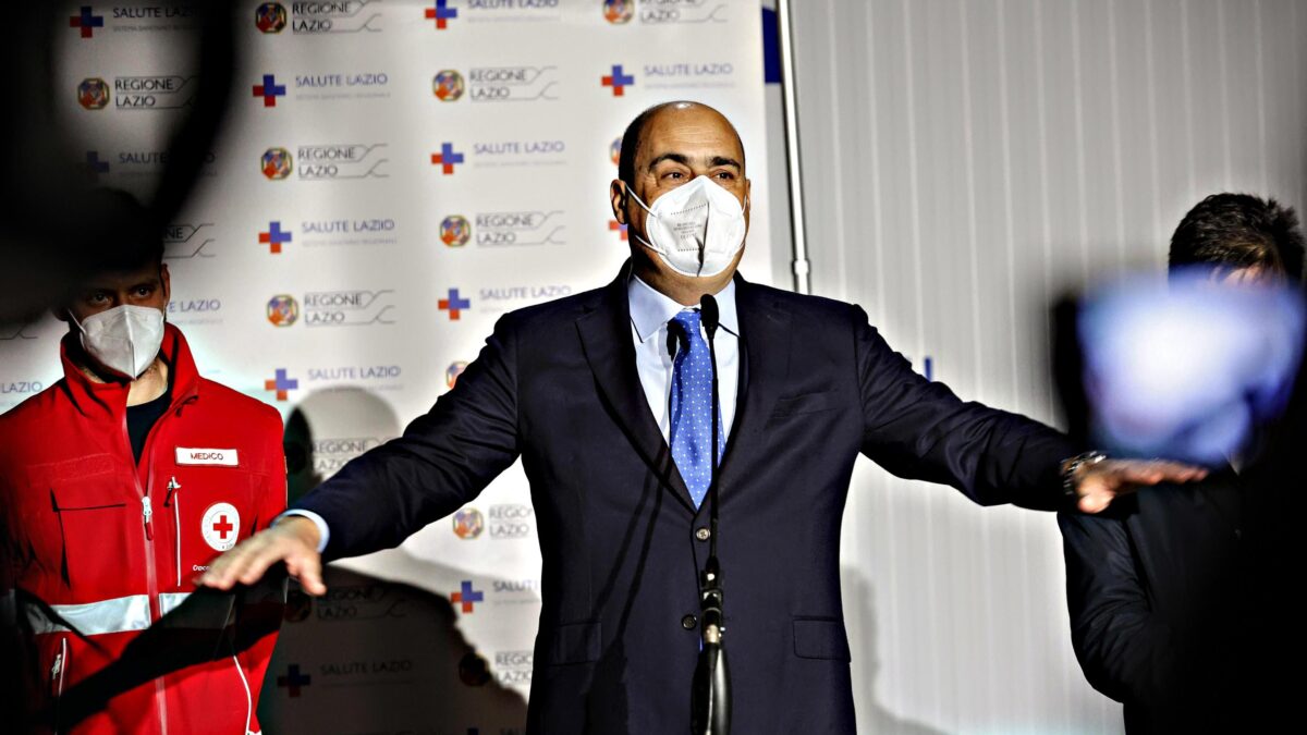 Zingaretti travolto dagli scandali in Lazio. Ma ora per i grillini non ci sono problemi