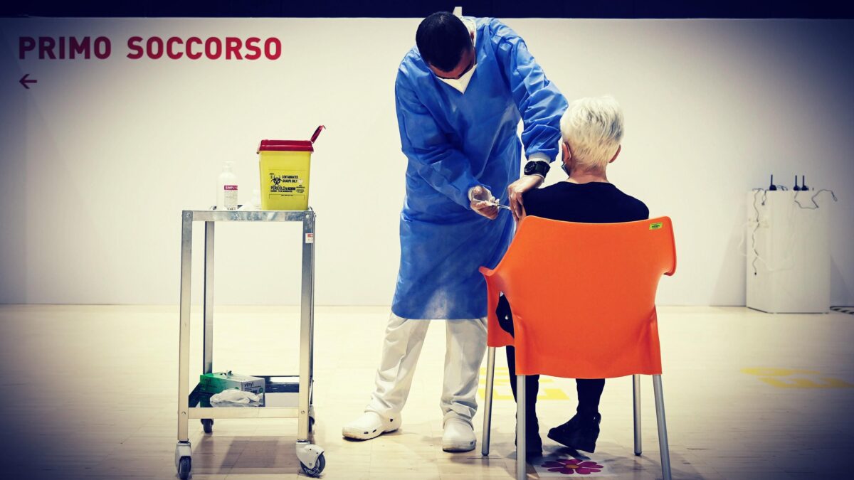 È caos sulle iniezioni obbligatorie