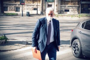Traballa la poltrona di Mr Invitalia. Draghi vuole la svolta su Ilva e fiale