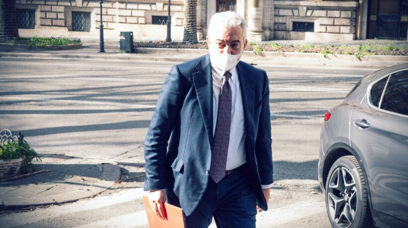 Traballa la poltrona di Mr Invitalia. Draghi vuole la svolta su Ilva e fiale