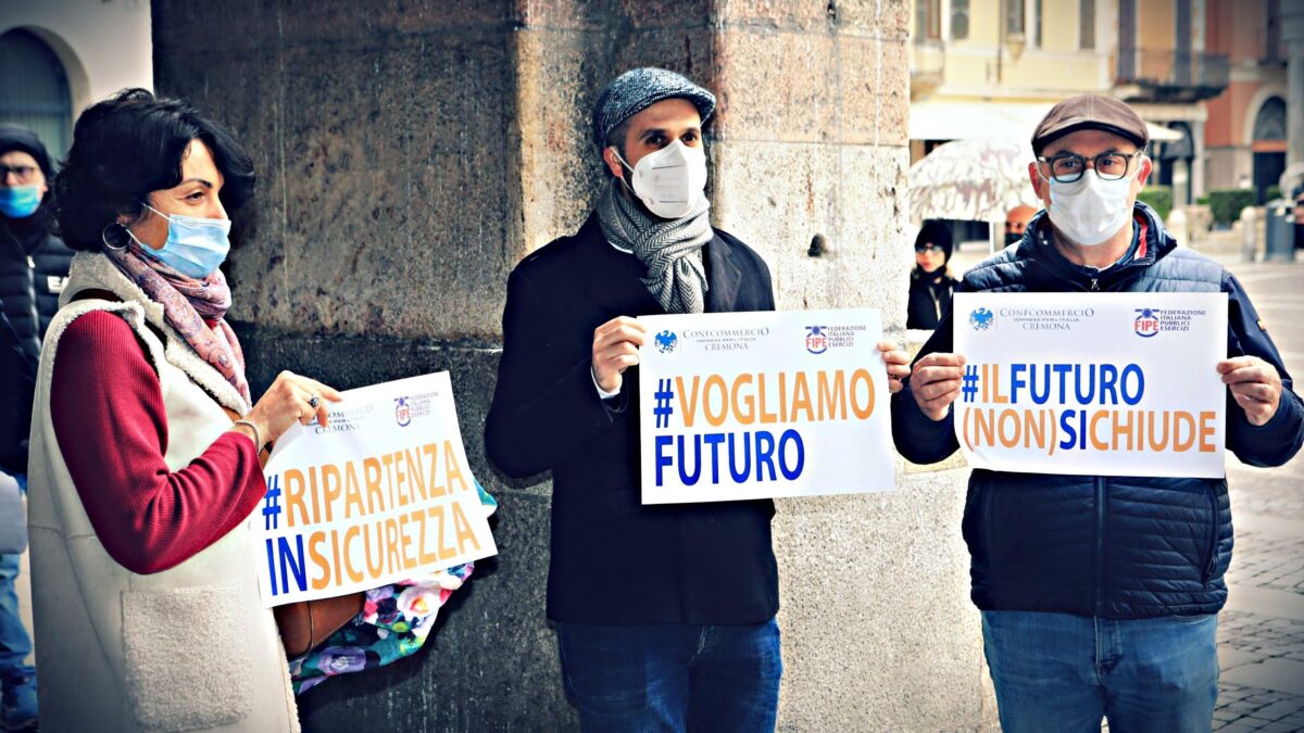 La sinistra deride gli esercenti disperati: «Lavoretti»