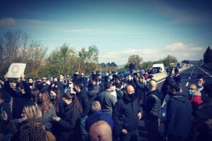 I ristoratori estenuati paralizzano l’Italia