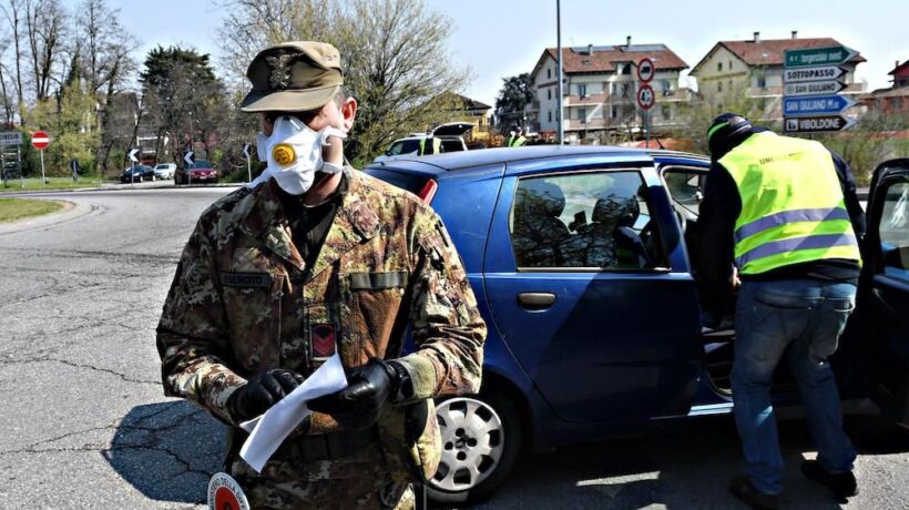 Straparlano di «pass» per spostarsi ma le anagrafi vaccinali sono un caos