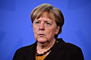L’Europa perde pezzi sui vaccini ma la Germania vuole darle poteri sanitari