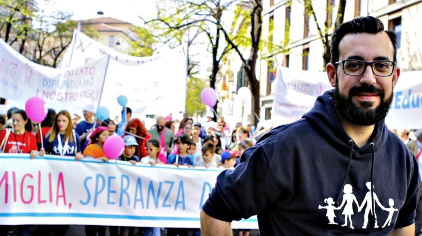 «Chi difende la famiglia viene silenziato»