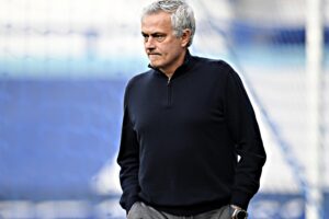 Tutto meno che pirla. Mou fresco d’esonero si accasa alla Roma