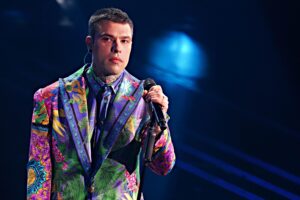 Doveroso un intervento sul rapper. Lo scandalo se mai è che sia fallito