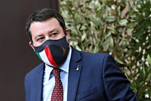 Lega e Forza Italia presentano il ddl che scioglie il bavaglio di Zan