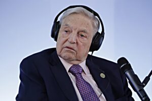 La Ong che attacca il sistema Italia finanziata da Soros