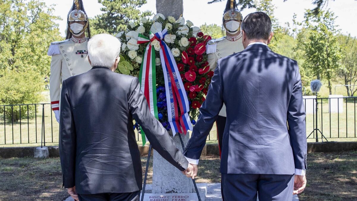 Criticare i gay non si può, negare le foibe sì