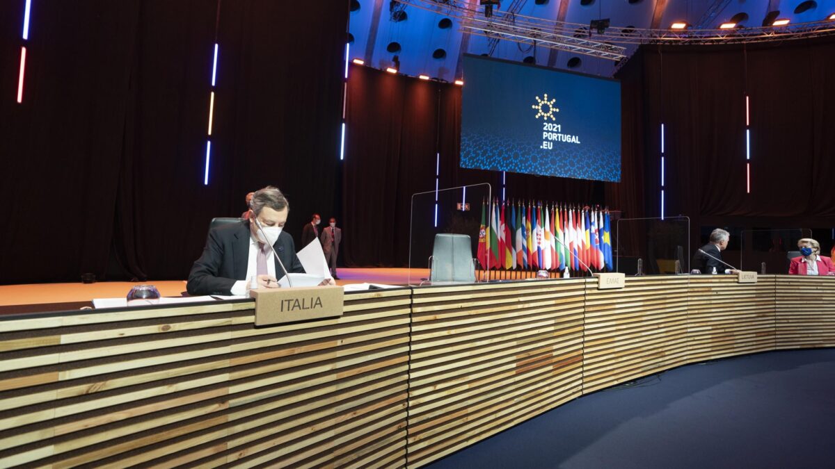 Draghi frena sullo stop ai brevetti. Il fronte pro Biden si è già dissolto