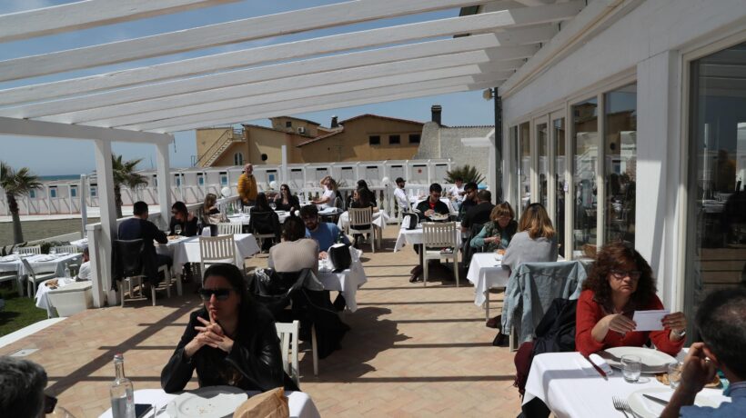 Stop alla lotta di classe sul Covid