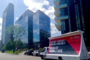 Manifestazione Ddl Zan, Pro Vita e Famiglia: «Camion vela a Milano in nome della libertà»