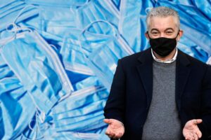 Colpo alla «mascherina connection»