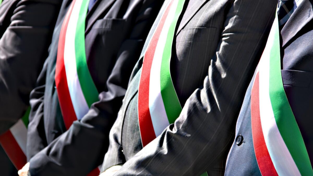 Niente scudo penale e paghe basse. Il sindaco è un mestiere pericoloso