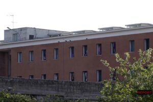 Guerra tra «Report» e il senatore semplice sul mistero del video dell’insegnante «spia»