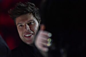 Fedez si autocensura: «Omofobo anch’io». Il bavaglio si ritorce contro il suo paladino